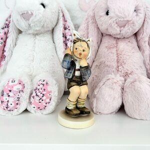 Goebel Hummel Figurine - Toothache